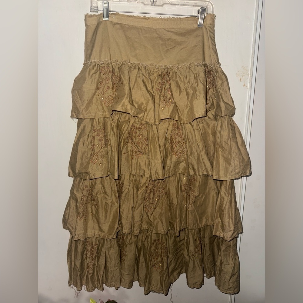 Elegant Tan Maxi Skirt - Picture 4 of 7